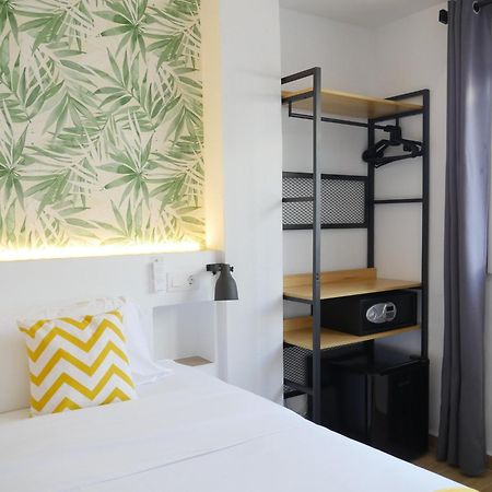 Nanit Rooms Ibiza Hostal Santa Eularia des Riu Ruang foto