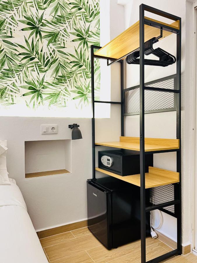Nanit Rooms Ibiza Hostal Santa Eularia des Riu Bagian luar foto