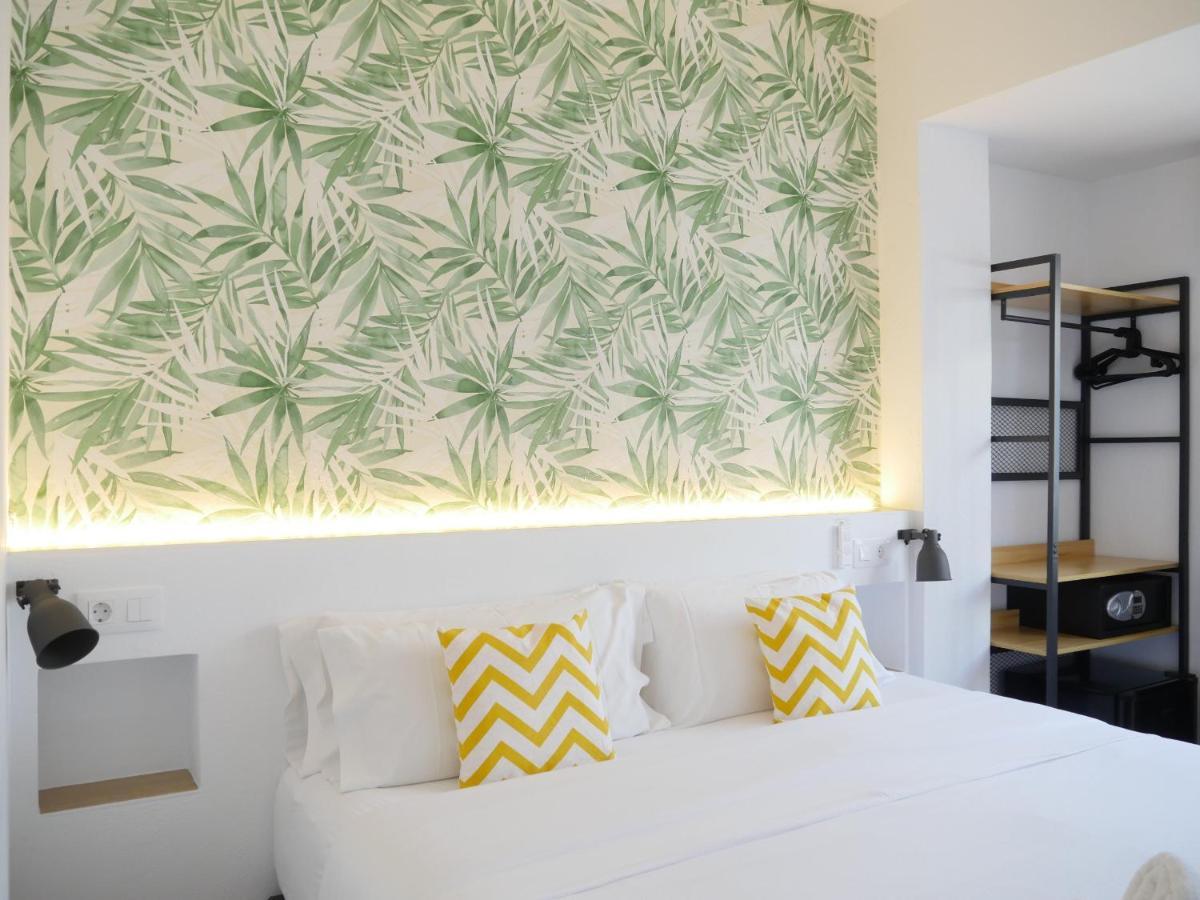 Nanit Rooms Ibiza Hostal Santa Eularia des Riu Ruang foto